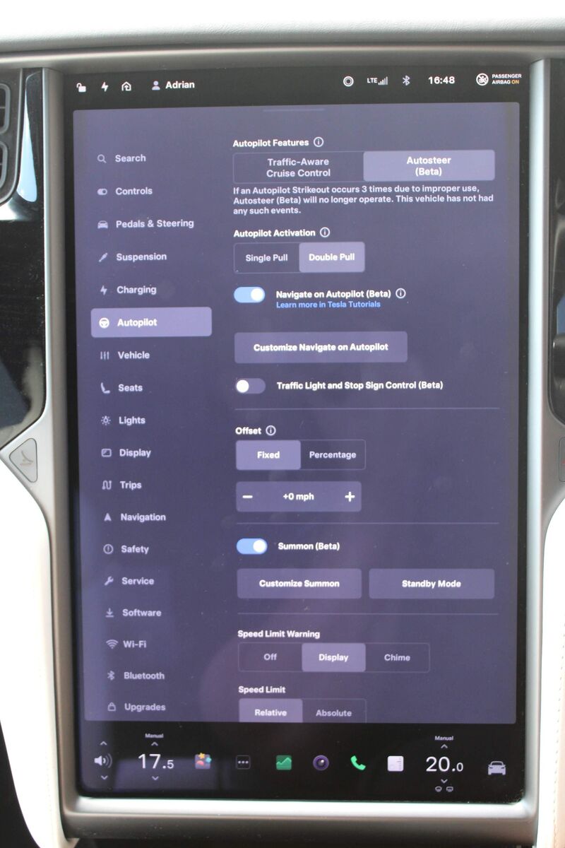 TESLA MODEL X