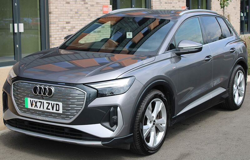 AUDI E-TRON