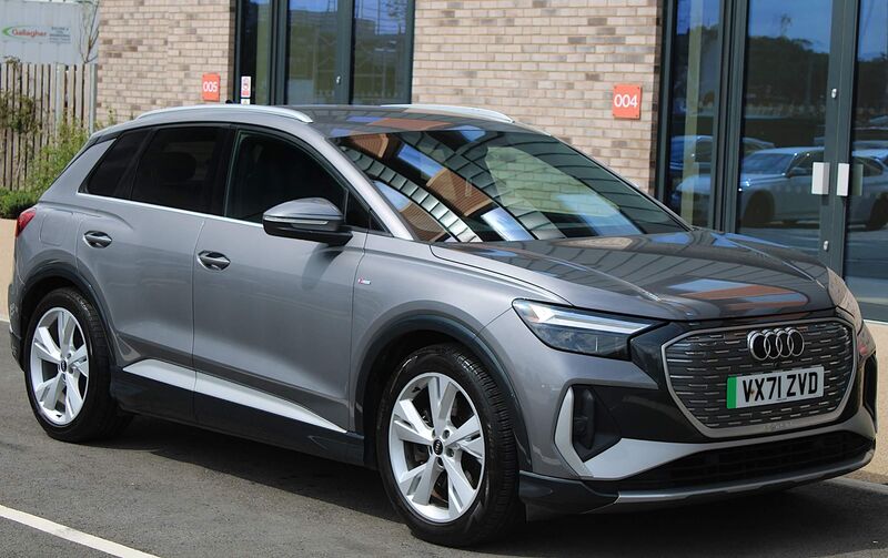 AUDI E-TRON