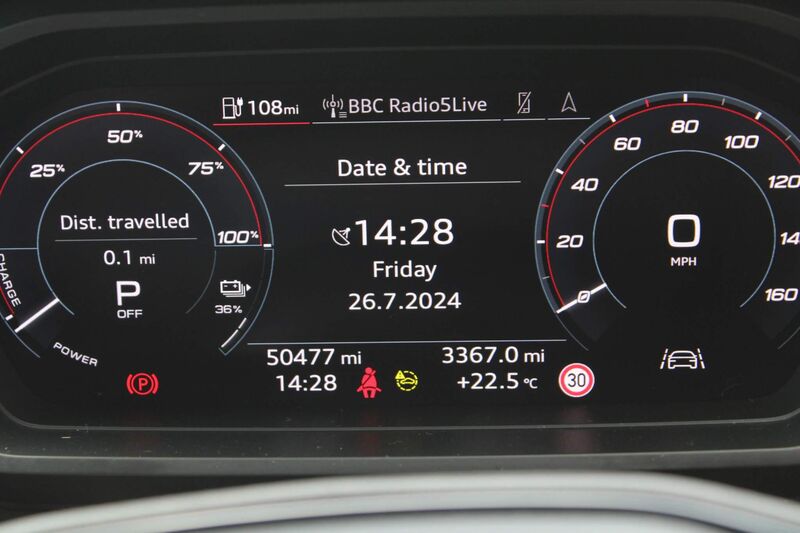 AUDI E-TRON