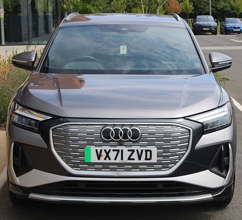 AUDI E-TRON