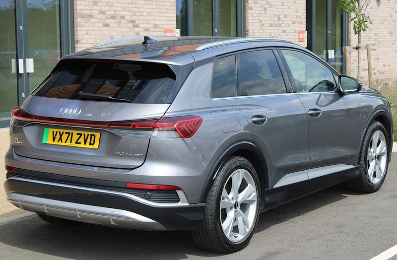 AUDI E-TRON