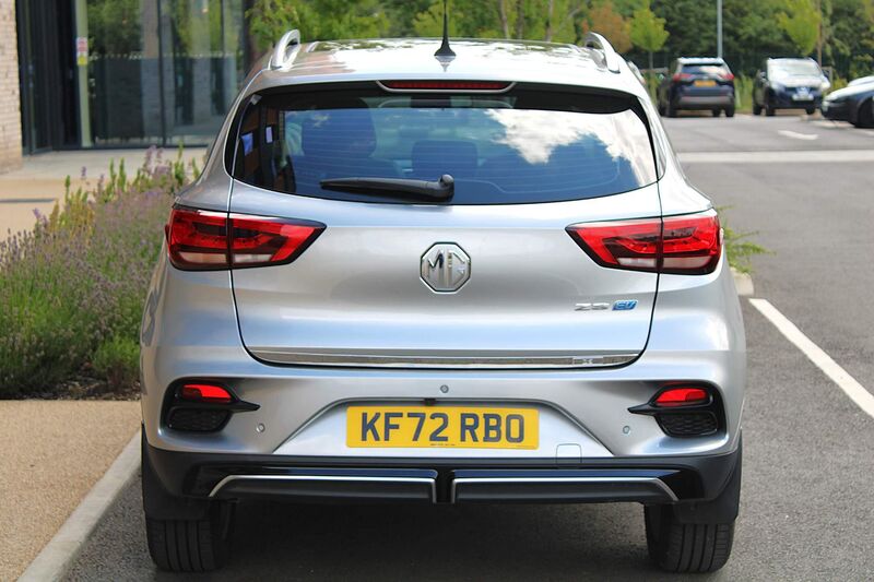 MG ZS