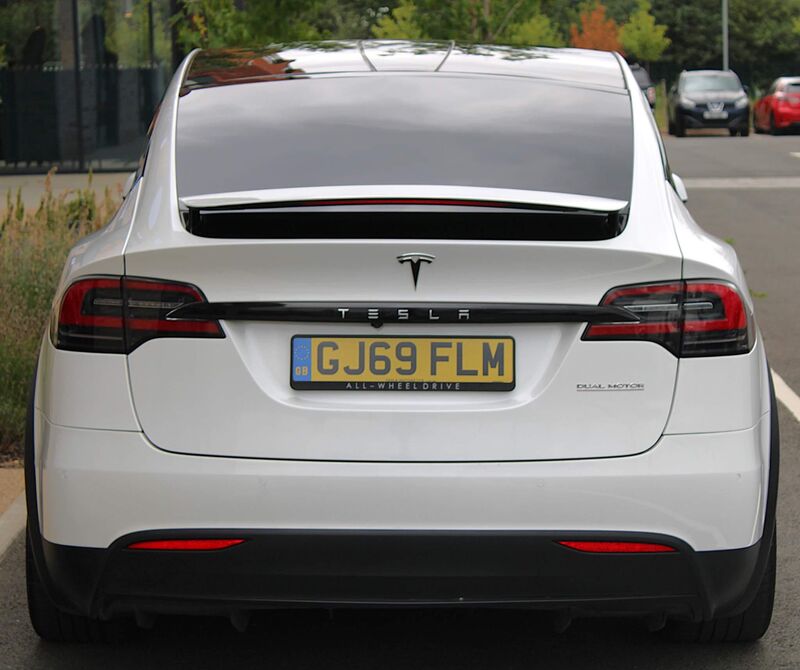 TESLA MODEL X