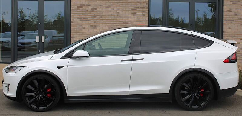 TESLA MODEL X
