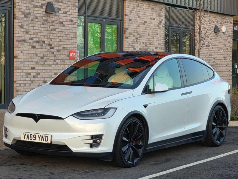 TESLA MODEL X