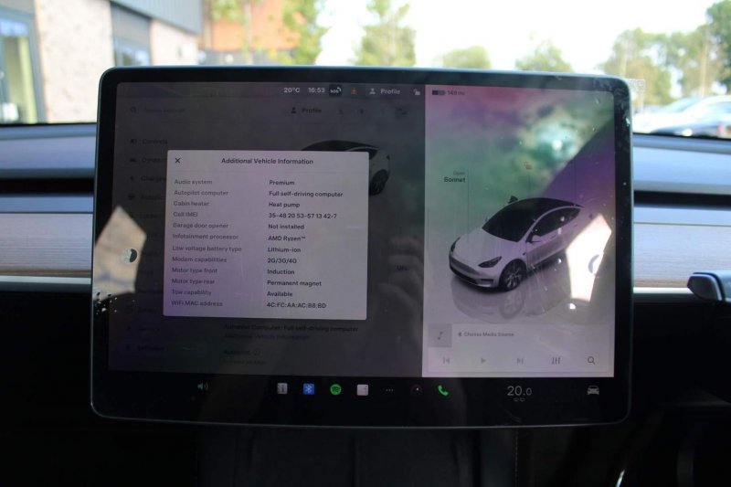 TESLA MODEL Y