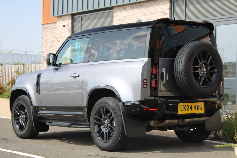 LAND ROVER DEFENDER 90