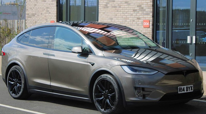 TESLA MODEL X
