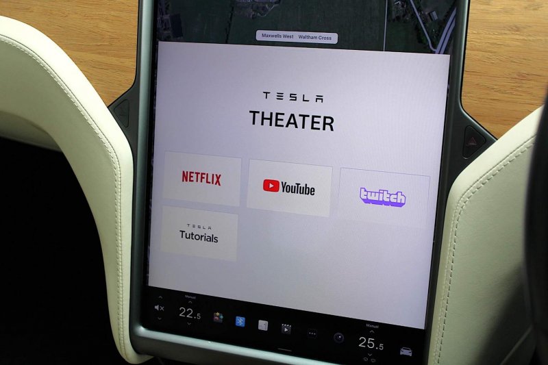 TESLA MODEL S