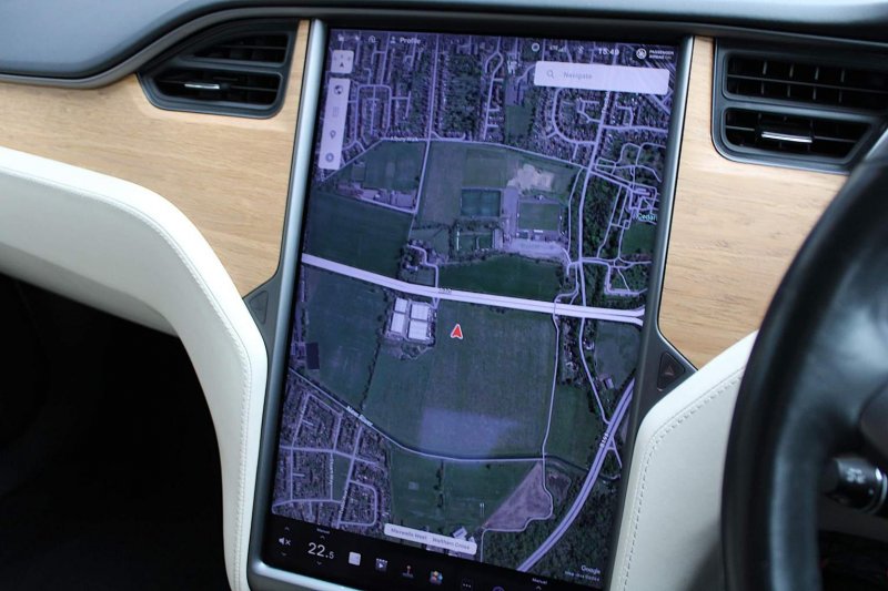 TESLA MODEL S