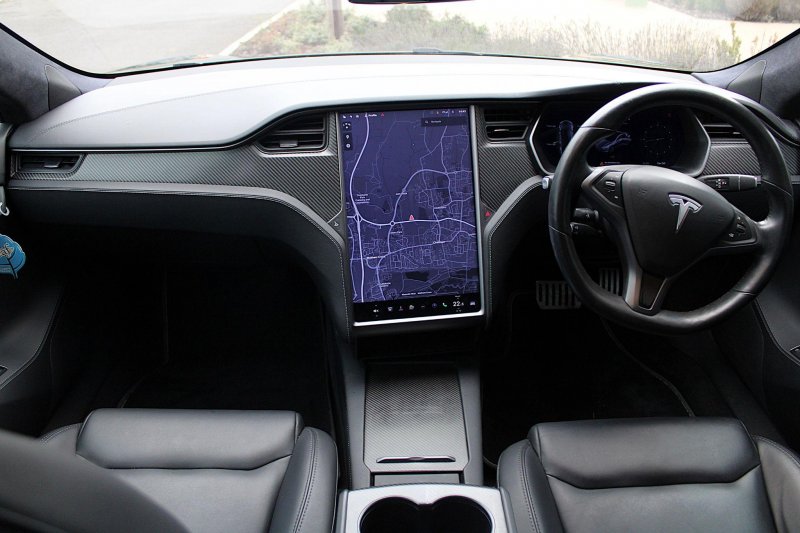 TESLA MODEL S