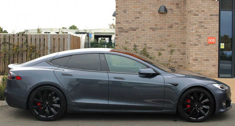 TESLA MODEL S
