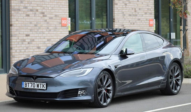 TESLA MODEL S
