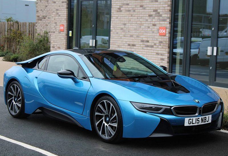 BMW I8