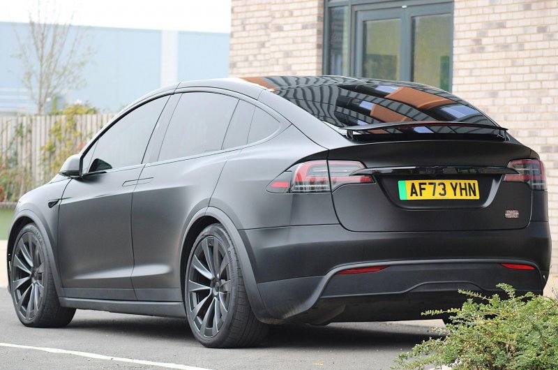 TESLA MODEL X