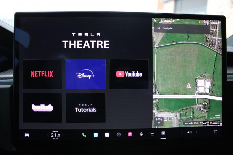 TESLA MODEL X