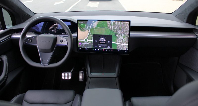 TESLA MODEL X
