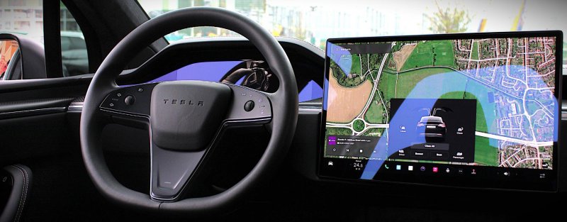 TESLA MODEL X