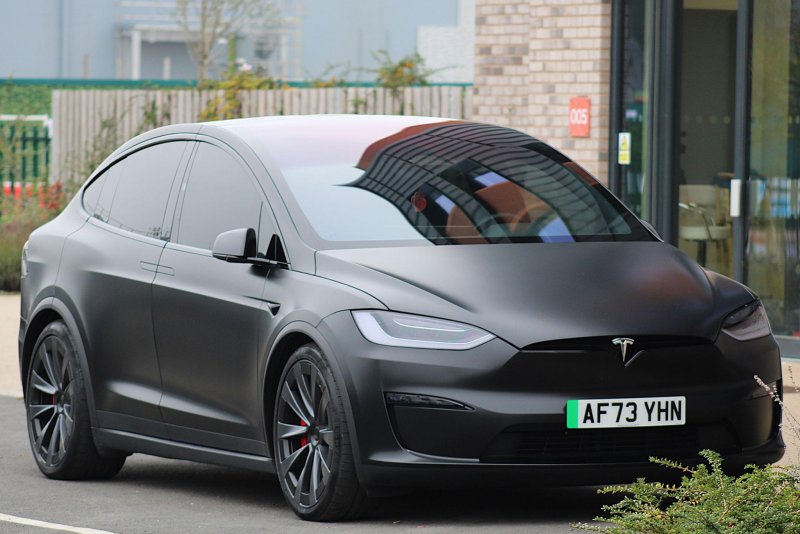 TESLA MODEL X