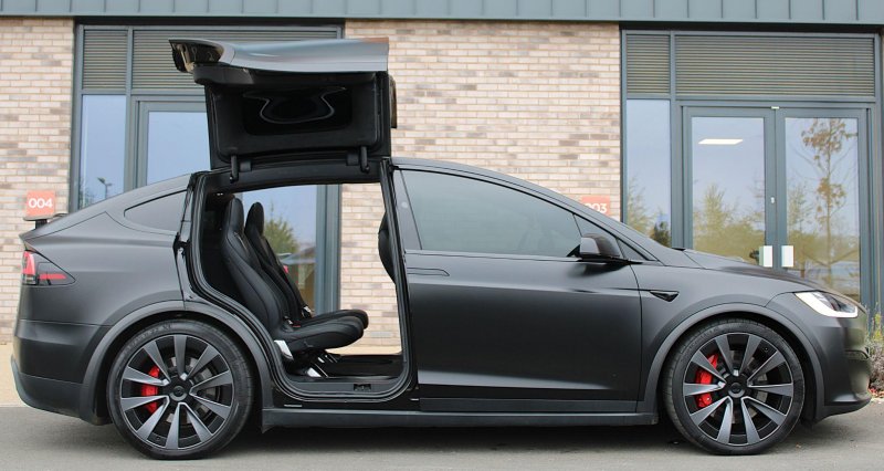 TESLA MODEL X