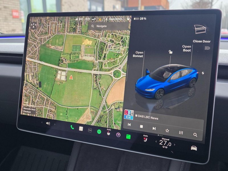 TESLA MODEL 3