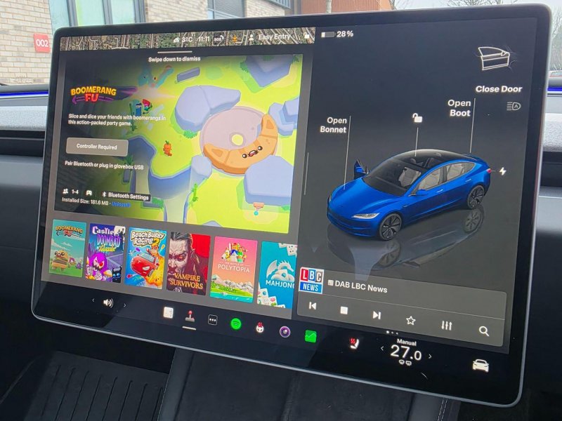 TESLA MODEL 3