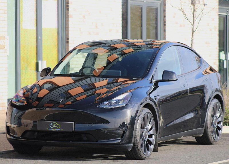 TESLA MODEL Y
