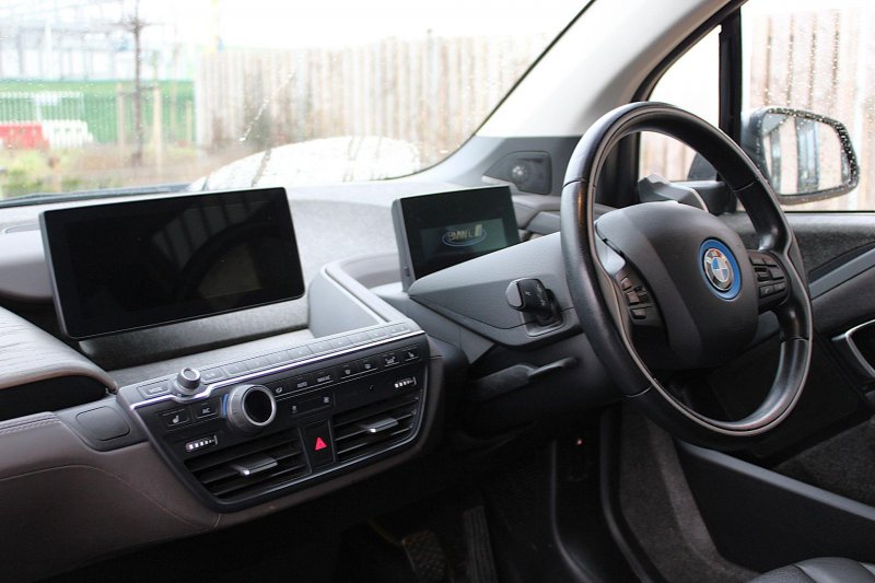 BMW I3