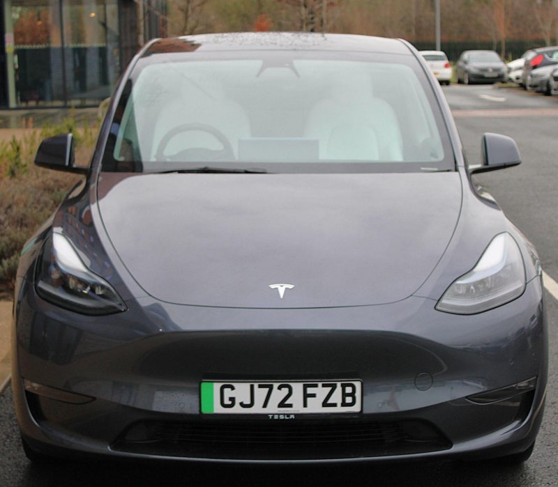 TESLA MODEL Y
