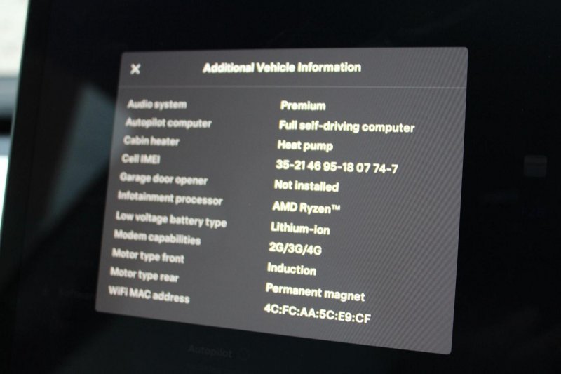 TESLA MODEL Y