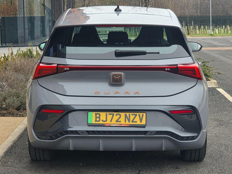 CUPRA BORN