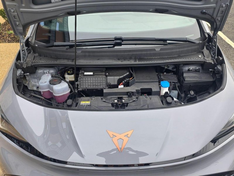 CUPRA BORN