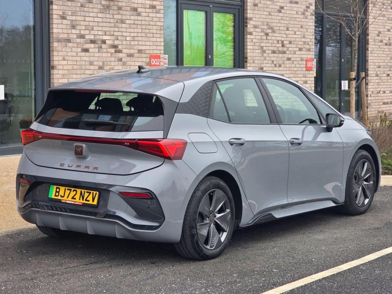 CUPRA BORN