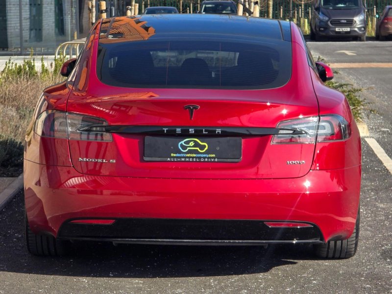 TESLA MODEL S