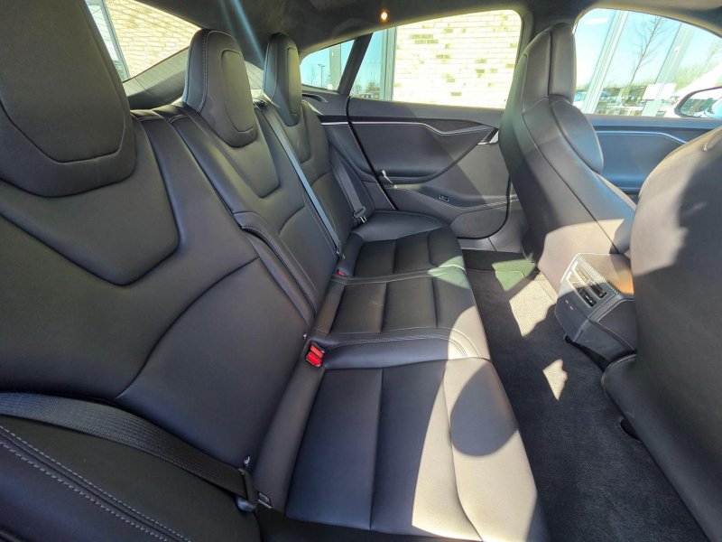 TESLA MODEL S