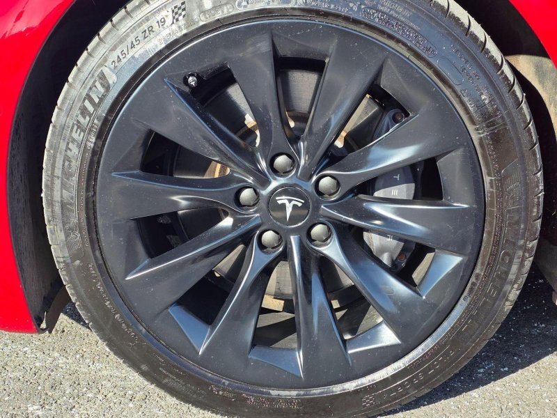 TESLA MODEL S