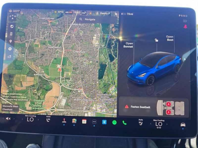 TESLA MODEL Y