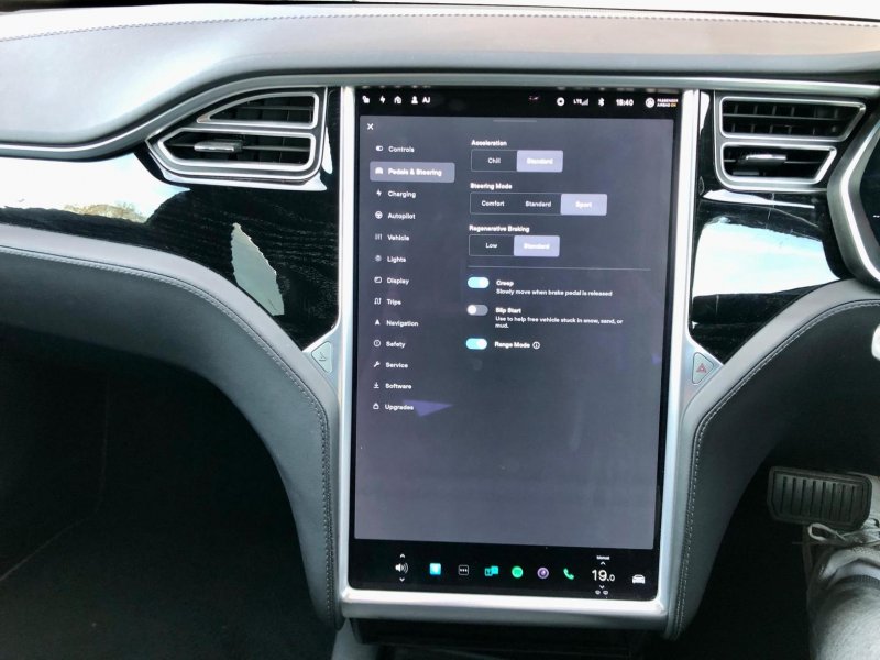 TESLA MODEL S