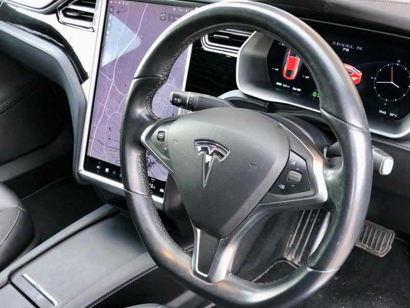 TESLA MODEL S