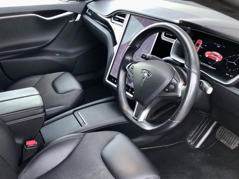 TESLA MODEL S