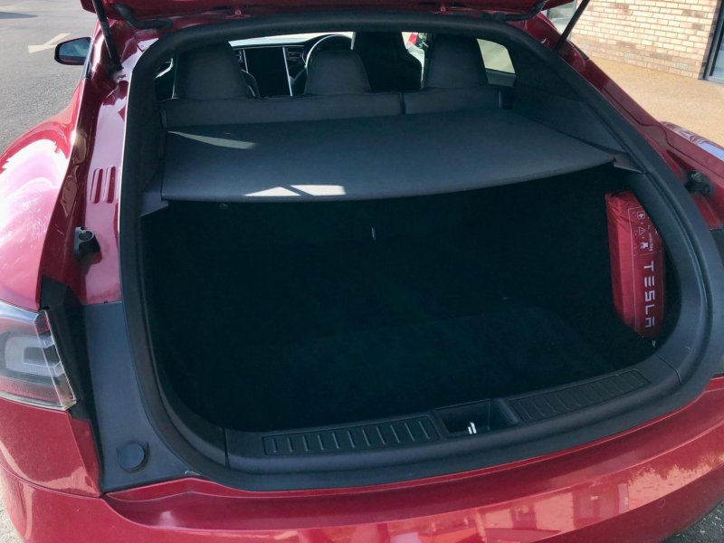 TESLA MODEL S