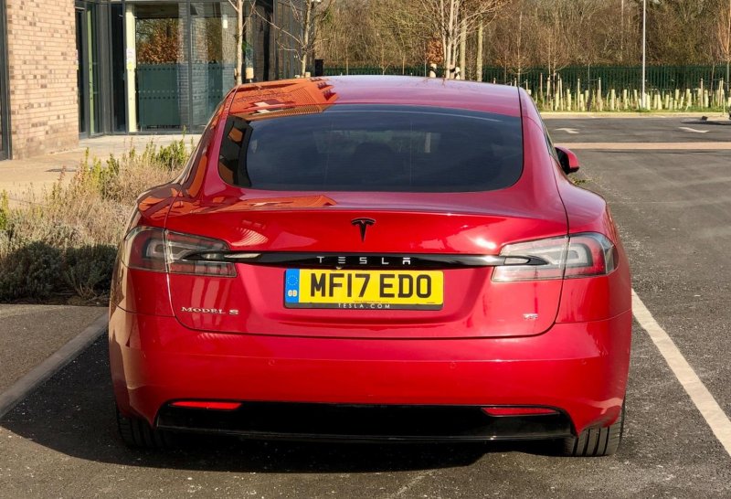TESLA MODEL S