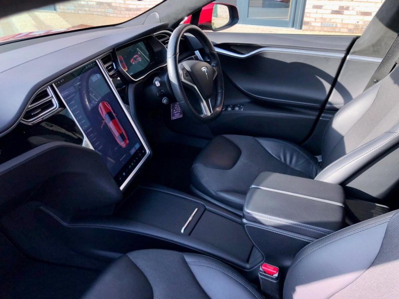 TESLA MODEL S