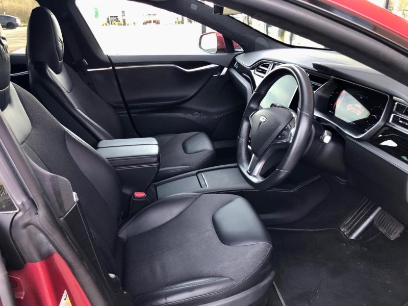 TESLA MODEL S