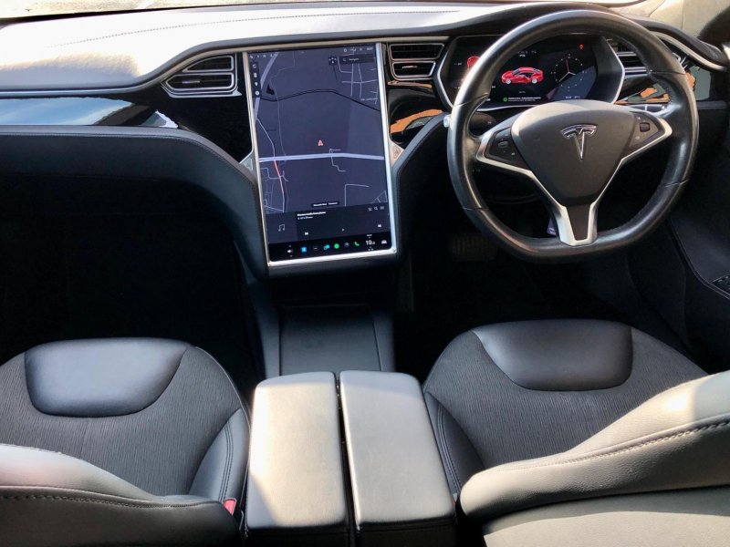 TESLA MODEL S