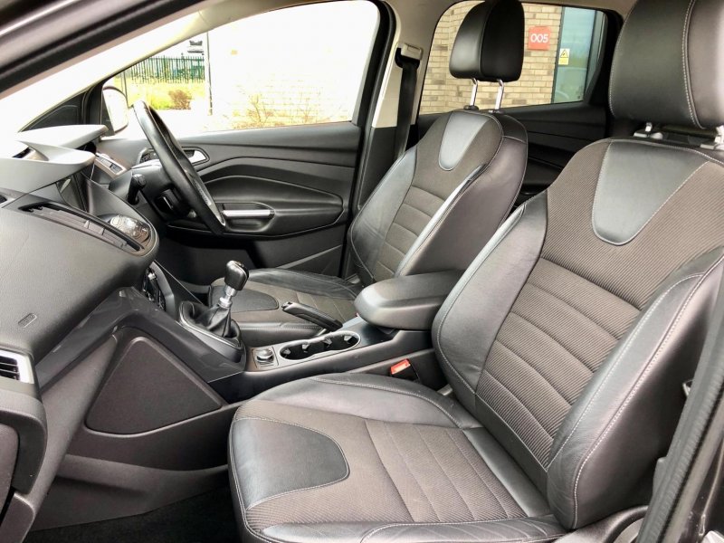 FORD KUGA