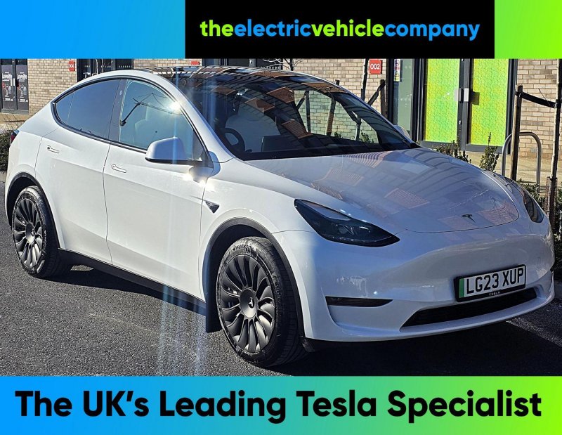 TESLA MODEL Y