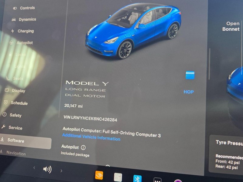 TESLA MODEL Y