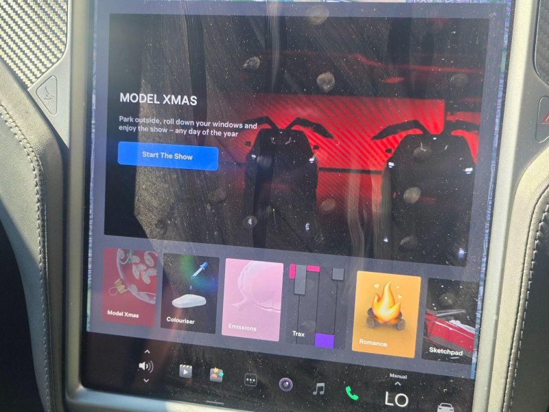 TESLA MODEL X